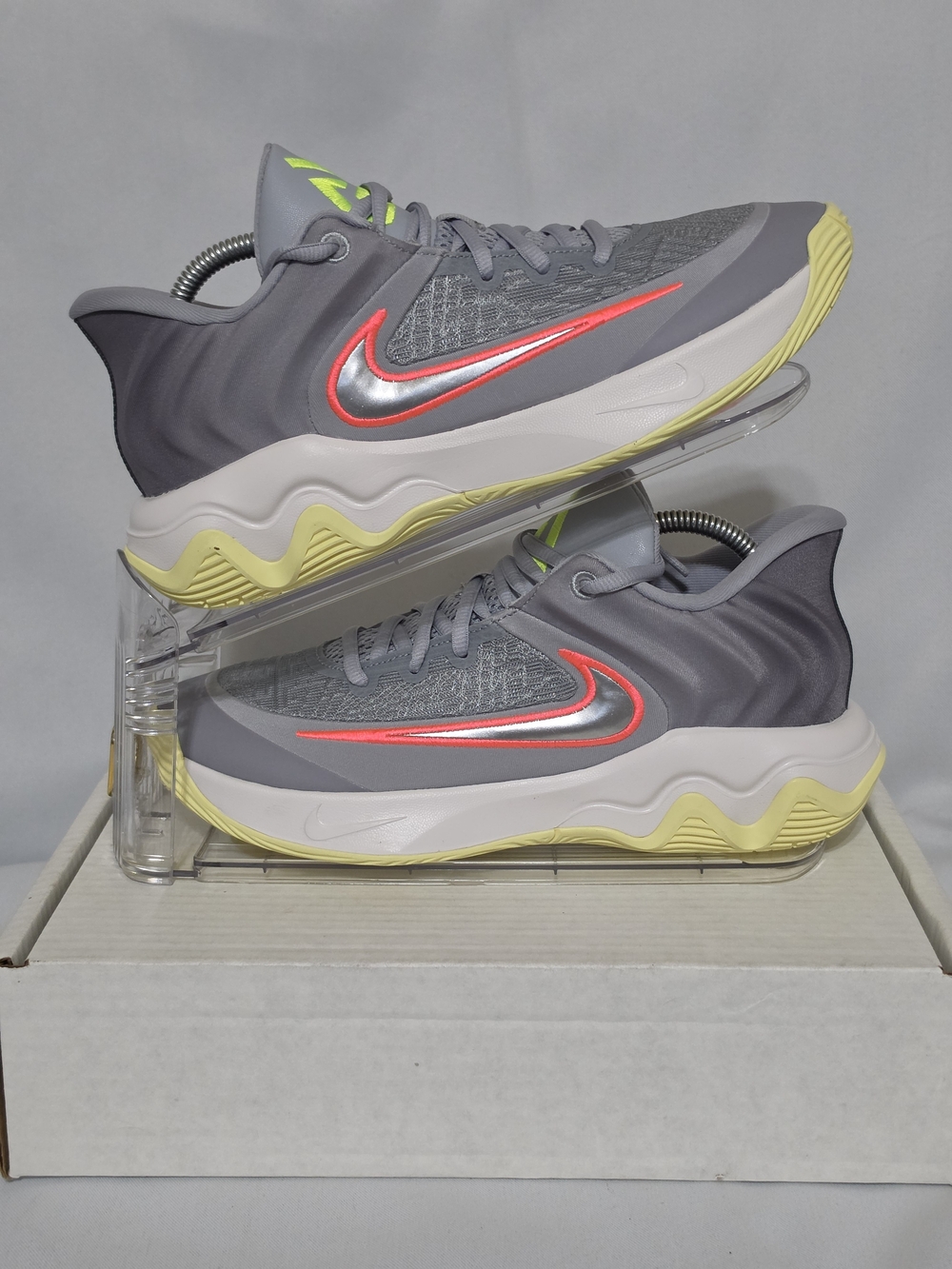 Nike Giannis Immortality 4 Basketball Shoes Unisex US M 7.5/W 9.5(NWOT)